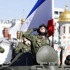 Soldados rusos durante la parada militar de hoy en la Plaza Roja.-Foto: GRIGORY DUKOR / REUTERS