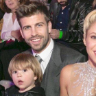 Shakira, su pareja, el futbolista Gerard Piqué y sus hijos, Milan y Sasha.-