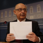 El ministro de Hacienda, Cristóbal Montoro, en rueda de prensa en el Ministerio de Hacienda, el 24 de noviembre.-AGUSTÍN CATALÁN