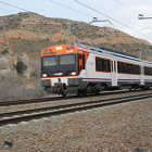 El tren a su paso por Arcos. VALENTÍN GUISANDE-