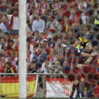 Los jugadores del FC Barcelona celebran la consecución de un gol en la final de la Copa del Rey frente al Sevilla-JUAN MANUEL PRATS