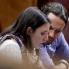 La portavoz parlamentaria en el Congreso, Irene Montero, y el secretario general, Pablo Iglesias, el pasado 21 de mayo, en el Congreso.-EFE
