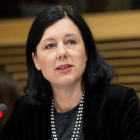La comisaria europea Vera Jourova, en una reciente comparecencia.-EL PERIÓDICO