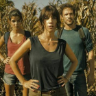 Maribel Verdú (en el centro), en una secuencia de la película 'Fin'.-
