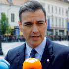 El presidente del gobierno Pedro Sánchez, a su llegada a la cumbre europea informal de Sibiu (Rumanía).-EFE / ZIPI