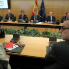 Adriana Lastra (PSOE) y Miguel Gutiérrez (Ciudadanos), ayer en la reunión con el ministro Zoido (centro).-JOSE LUIS ROCA