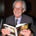 El hispanista Raymond Carr, en una imagen de 2001, durante la presentación de su obra 'Historia de España'.-Foto: GUSTAVO CUEVAS / EFE