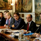 Roberto Bermúdez de Castro (cuarto por la derecha), en una reunión con otros secretarios de Estado.-/ JUAN MANUEL PRATS