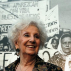 Estela de Carlotto, presidenta de las Abuelas de la Plaza de Mayo, en la inaguración de un centro cultural.-MARCOS BRINDICCI