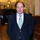 Javier Marqués en los pasillos de la Cámara Baja. / VALENTÍN GUISANDE-