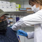 Vacunación en el Santa Barbara - MARIO TEJEDOR