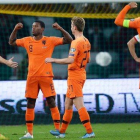 Wijnaldum celebra su segundo gol ante Bielorrusia.-EFE / MAXIM MALINOVSKY