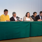 Participantes en la mesa redonda organizada por CCOO-Víctor Oteo (CCOO)