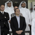 Sandro Rosell, en una imagen de archivo, con miembros de la federación catarí de fútbol-REUTERS