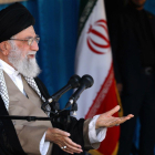 El lider supremo de Iran  Ali Jamenei  pronuncia un discurso ante decenas de miles de voluntarios islamicos Basij en el estadio Azadi de Teher-OFICINA DEL LÍDER SUPREMO DE IRÁN