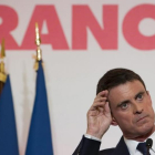 El exprimer ministro frances Manuel Valls  candidato a las primarias organizadas por el Partido Socialista  ofrece una rueda de prensa para presentar las grandes orientaciones de su proyecto electoral  en Paris.-EFE / IAN LANGSDON