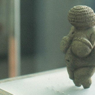 La Venus de Willendorf, la escultura que Facebook considera pornográfica.-PERIODICO