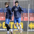 Javier del Pino junto a Nandi durante un entrenamiento en la Ciudad Deportiva. / ÚRSULA SIERRA-