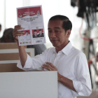 Joko Widodo es reelegido como presidente de Indonesia.-AP