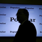 El expresidente del Banco Popular, Ángel Ron, durante la presentación de resultados del 2016.-EMILIO NARANJO / EFE