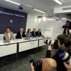 El líder del PP, Mariano Rajoy, y otros dirigentes del partido en la junta directiva nacional, el pasado lunes.-JUAN MANUEL PRATS