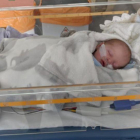Oliver, el bebé de Lucy Kendall.-EL PERIÓDICO