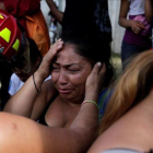 Los familiares de los menores fallecidos esperan ansiosos en el refugio de Virgen de la Asunción.-SAUL MARTINEZ