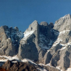 Espolón de Jisu en la vertiente cántabra de Picos de Europa, donde se despeñaron los montañeros-PICOSDEEUROPA.NET