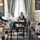 La ministra de Administraciones Territoriales, Meritxell Batet, junto al secretario de Estado de Función Pública, José Antonio Benedicto, en una reunión negociadora en julio pasado.-DAVID CASTRO