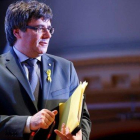 El expresidente de la Generalitat Carles Puigdemont tras la conferencia de prensa que ofreció el 18 de marzo del año pasado en la localidad suiza de Ginebra.-EFE / SALVATORE DI NOLFI