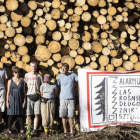 Protesta por la tala de árboles del bosque de Bialowieza el pasado mes de agosto.-/ GETTY IMAGES / MACIEJ LUCZNIEWSKI