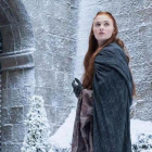 Sophie Turner, caracterizada como Sansa Stark, en un capítulo de la séptima temporada de la serie Juego de tronos.-EL PERIÓDICO