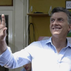Macri, candidato presidencial por Cambiemos, tras votar en Buenos Aires, este domingo.-AFP / JUAN MABROMATA