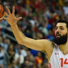 Mirotic, en el partido de la selección española ante Italia.-Foto: AFP PHOTO / JOHN MACDOUGALL