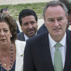 El presidente valenciano, Alberto Fabra, y la alcaldesa Rita Barberá, en un acto reciente del partido.-Foto: MIGUEL LORENZO