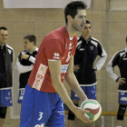 El nuevo técnico del CMA de Soria, José Luis Moltó. / ÚRSULA SIERRA-