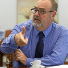 Fernando Rey, consejero de Educación.-- J. M. LOSTAU
