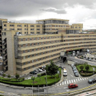 Fachada del Hospital Clínico de Salamanca-El Mundo