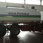 Los camiones cisterna de la Diputación prestan un servicio muy importante al medio rural soriano. HDS
