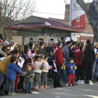 Protesta de los vecinos de la zona de Villar por el cierre de la farmacia.-HDS