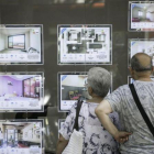 Agencia inmobiliaria en la Gran Via de Barcelona.-JOAN CORTADELLAS