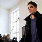 Marc Bartra, del Borussia Dortmund, llega al juicio por el atentado contra el autobús de su equipo.-FRIEDEMANN VOGEL (EFE)