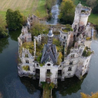 El castillo de Mothe-Chandeniers que va a ser comprado y restaurado gracias a una campaña de crowdfunding.-GUILLAUME SOUVANT / AFP