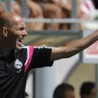 Zinedine Zidane, en un entrenamiento del Castilla.-