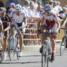 Varios ciclistas durante el Gran Premio San Saturio del año pasado. / VALENTÍN GUISANDE-