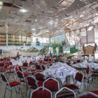 Estado en el que ha quedado la sala donde se celebraba la boda donde un suicida se ha hecho explotar en Kabul.-EFE / HEDAYATULLAH AMID