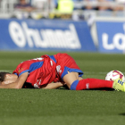 Fran Villalba se duele de un golpe durante el partido del pasado domingo en Tenerife.-ÁREA 11