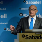 El presidente de Banc Sabadell, Josep Oliu.-FERRAN NADEU