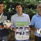 Diego Pérez, José Luis González y Basilio Romero en la presentación de la Pinares Cup. / Valentín Guisande-