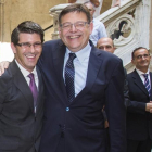 Puig abraza a Rodríguez el día de su toma de posesión como presidente de la Diputación de Valencia, en julio del 2015.-/ MIGUEL LORENZO